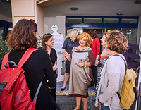 Eine Gruppe Frauen im Gespräch
